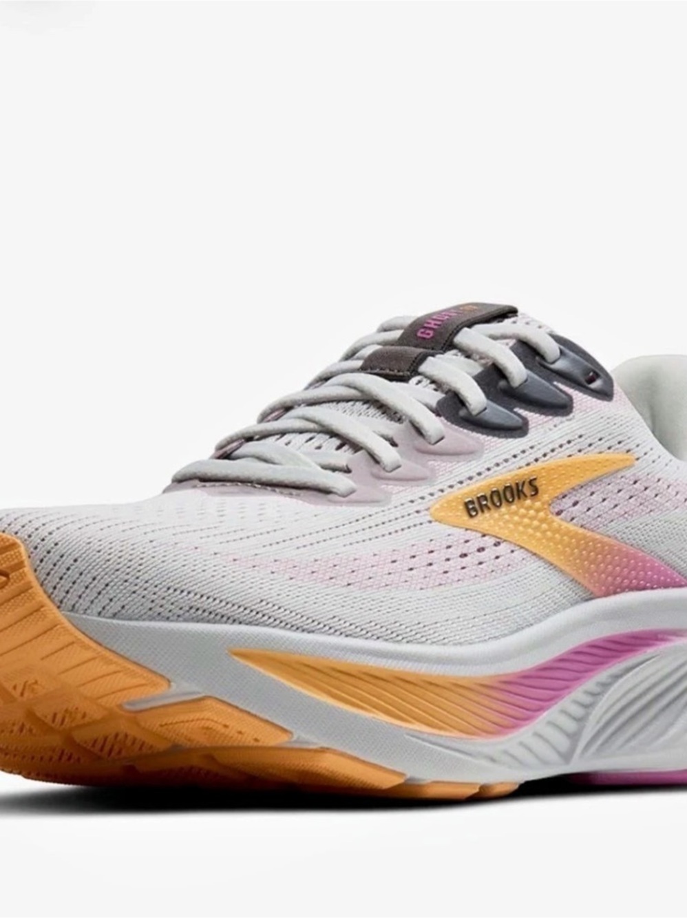 🔥Brooks Ghost 17 Women's Neutral Running Shoes in Oyster Apricot Pink 8.5W, EUC